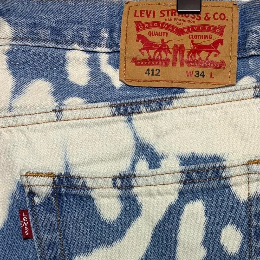Men’s Levi's 412 Slim Denim Jean Shorts + Bleached Acid-Wash Finish - Picture 5 of 7
